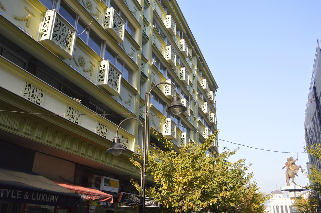 Hotel Square Скопье Экстерьер фото
