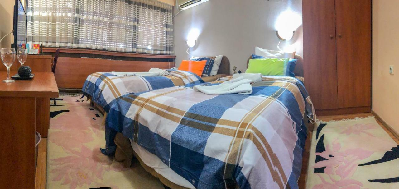 Hotel Square Скопье Экстерьер фото